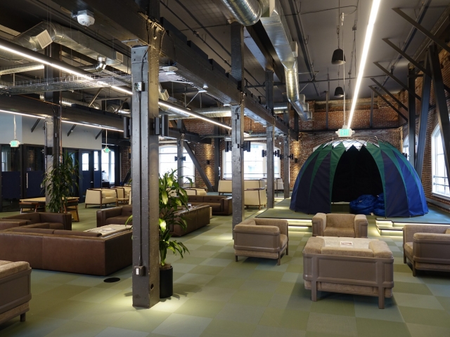 LOUNGE FLOOR - WW - 149 NMS