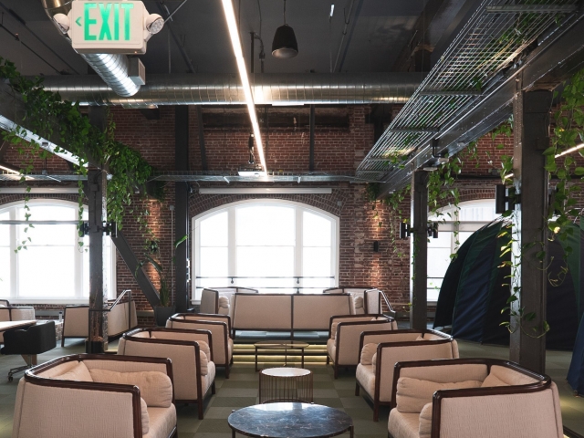 LOUNGE FLOOR - WW - 149 NMS