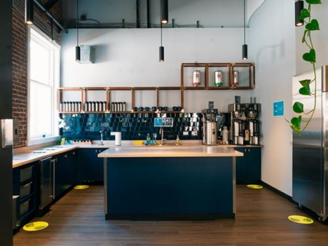 KITCHEN - LOUNGE FLOOR - WW - 149 NMS